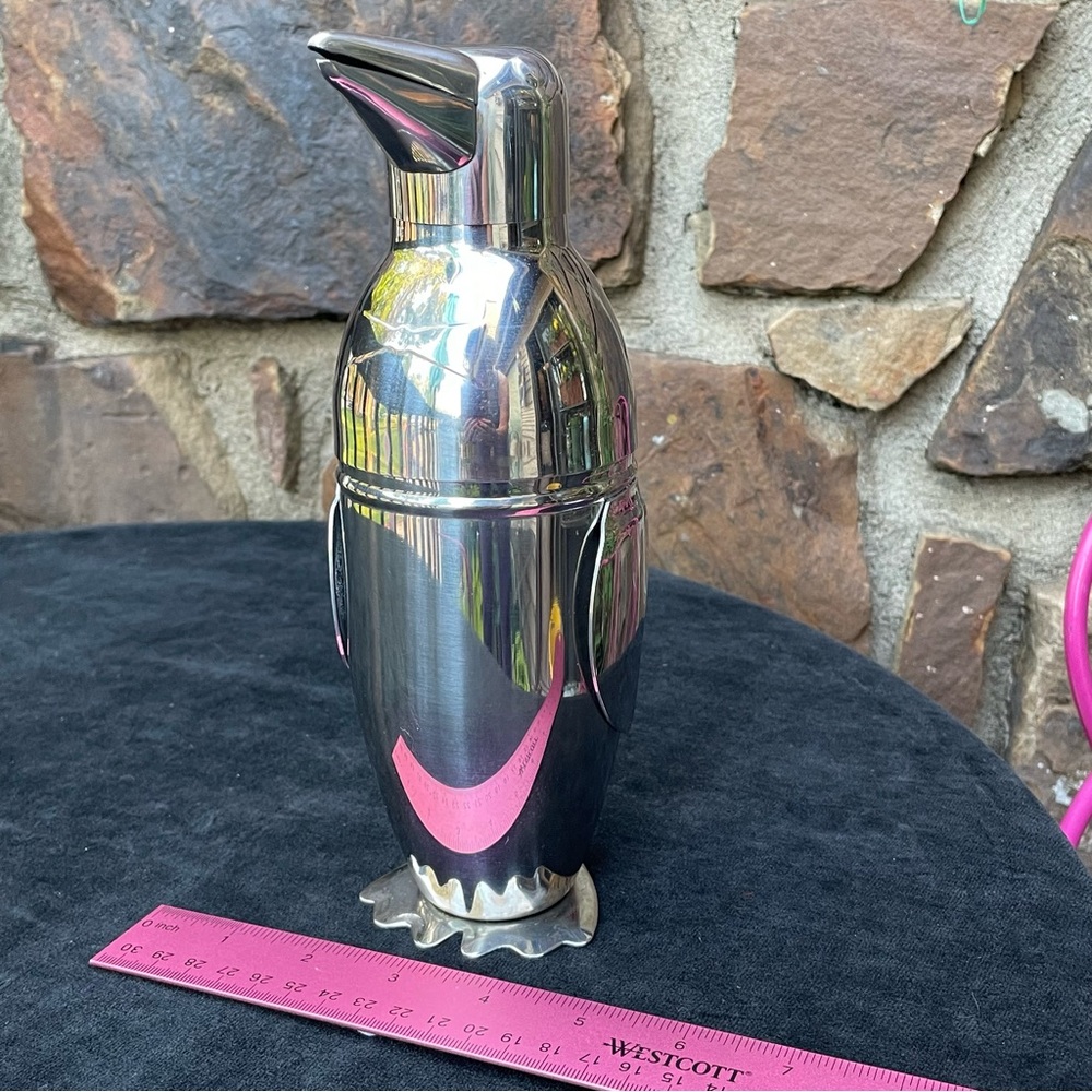 Retro Penguin Shaped Stainless Steel Cocktail Shaker - Picture 5 of 12